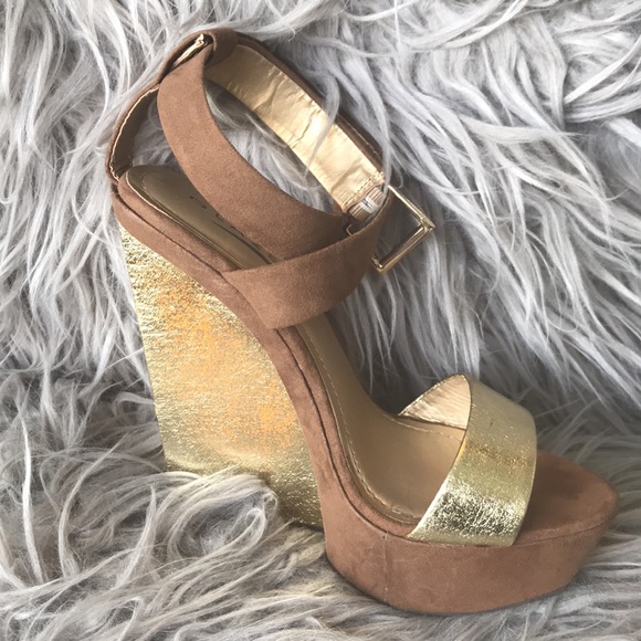 Faux Suede Metallic Wedges - Picture 3 of 6